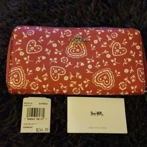 NEW COACH Red/white Lace Heart Printed Accordion